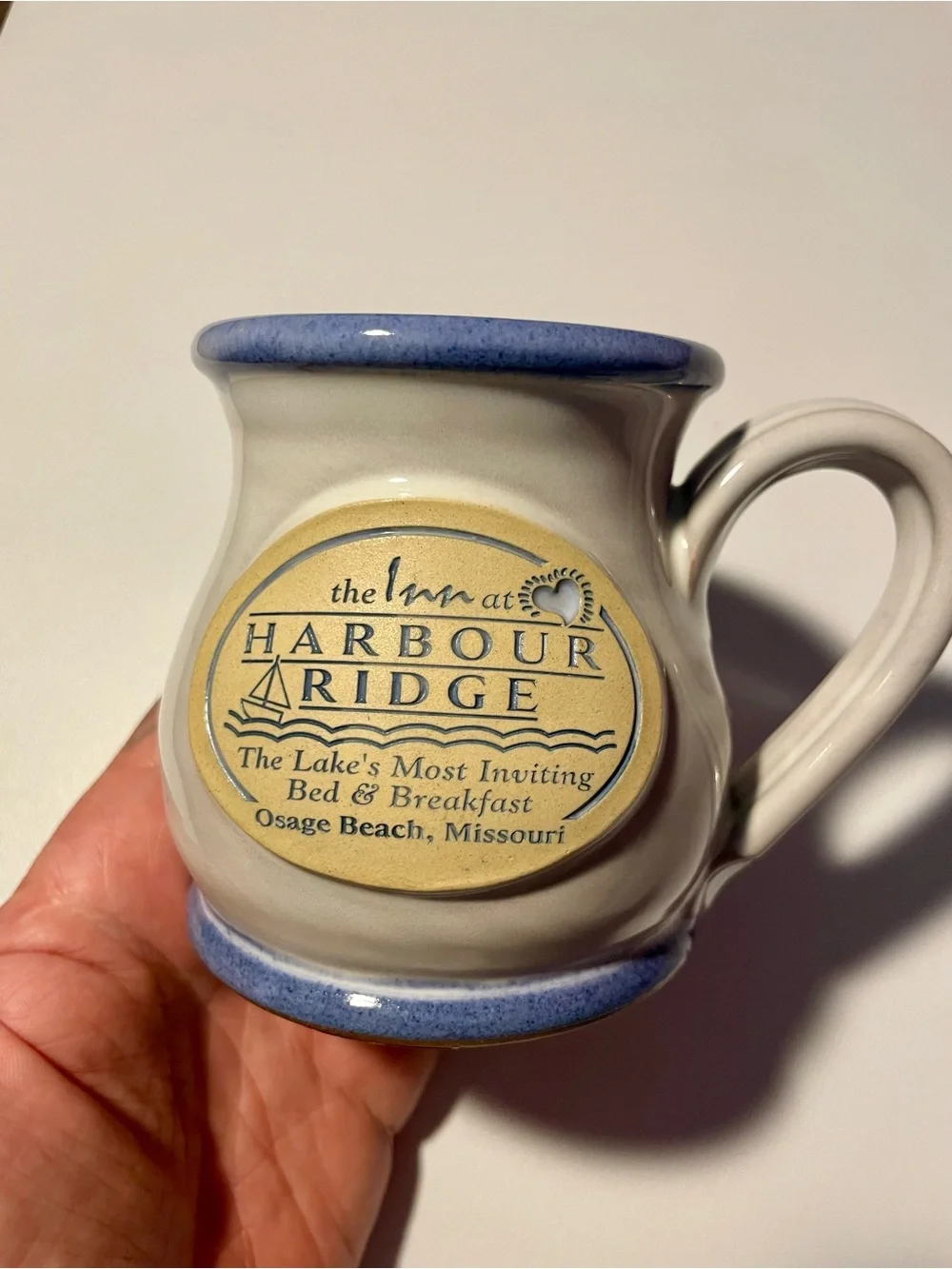 Deneen Pottery Harbour Ridge Bed & Breakfast Ozarks Stoneware Coffee Mug 2010